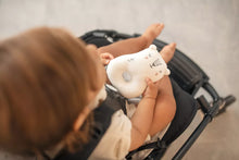 Lade das Bild in den Galerie-Viewer, Strickrassel - cremefarbener Bär