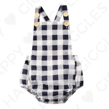 Lade das Bild in den Galerie-Viewer, Latzhose "Clover" freeshipping - Happy Giggles