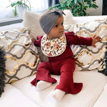 Lade das Bild in den Galerie-Viewer, Set mit Rüschen-Body und Schlaghose aus Feinripp freeshipping - Happy Giggles