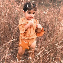 Lade das Bild in den Galerie-Viewer, Strampler "Chic Bow" freeshipping - Happy Giggles