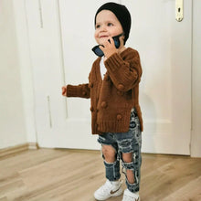 Lade das Bild in den Galerie-Viewer, Strickjacke mit süßen Pom Poms freeshipping - Happy Giggles